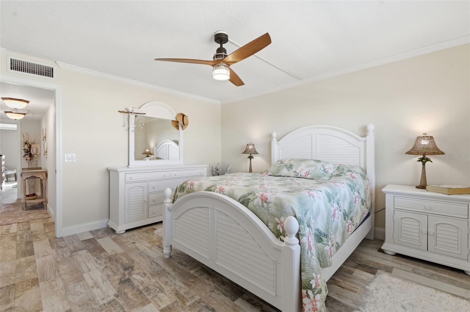 GOLDEN SHORES CONDO - Residential