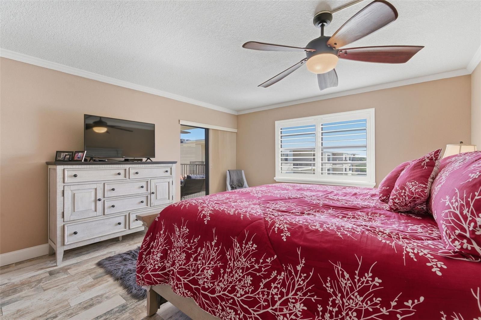 GOLDEN SHORES CONDO - Residential