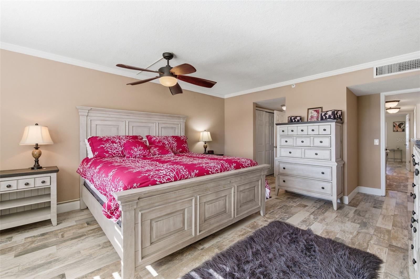 GOLDEN SHORES CONDO - Residential