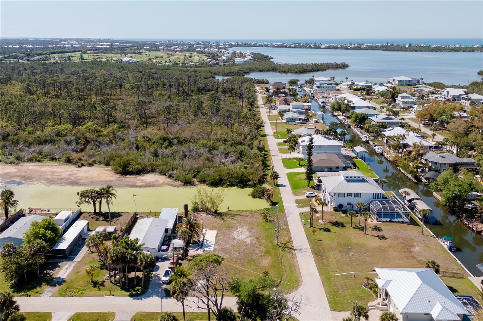 8195 PINE TREE LANE, ENGLEWOOD, FL, 34224 3 8195 PINE TREE LANE