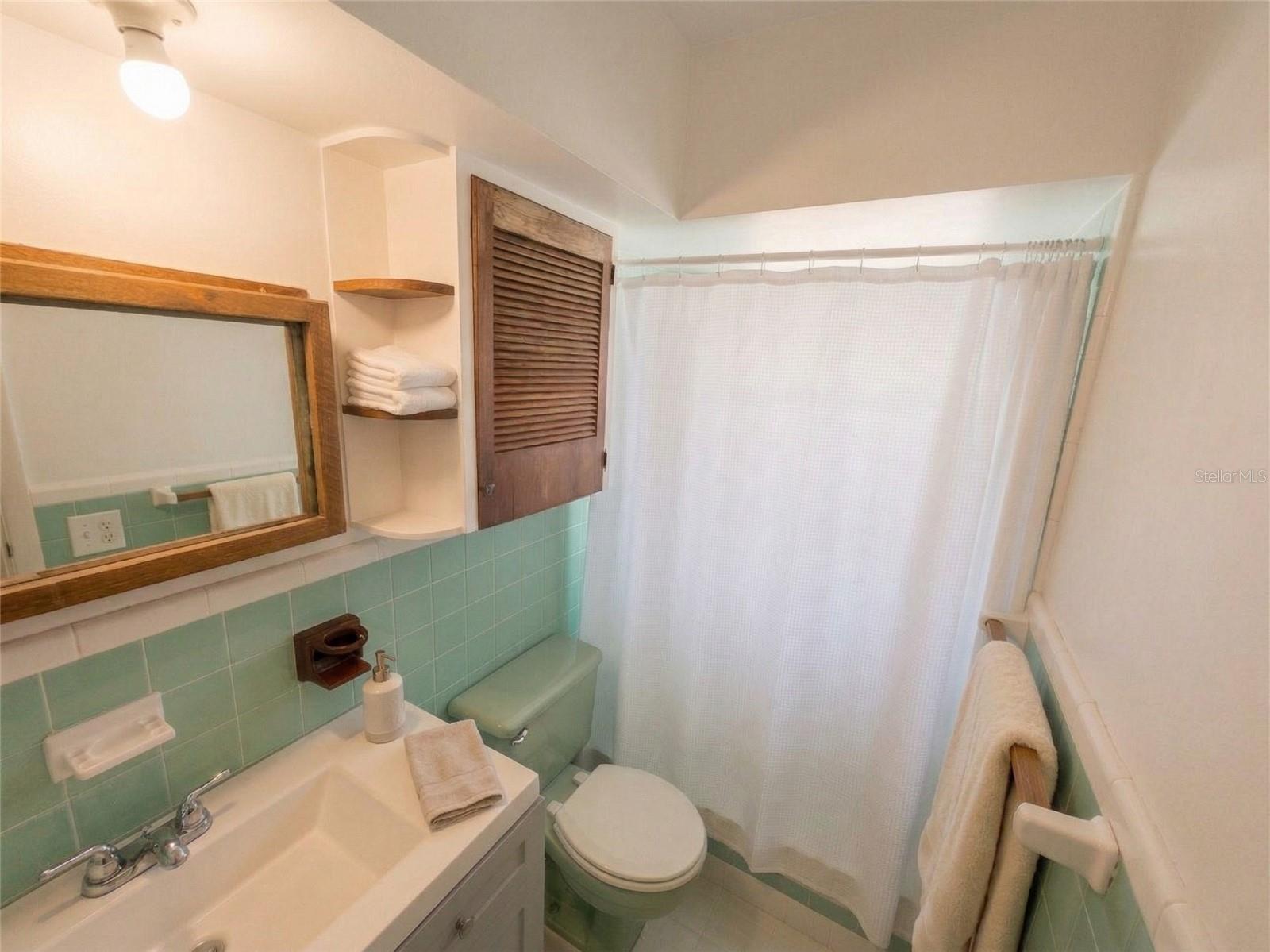 PARKWAY GROVES ESTATES - Residential