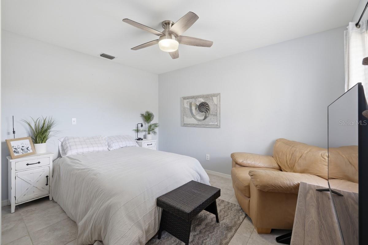 SPANISH GARDENS - Residential