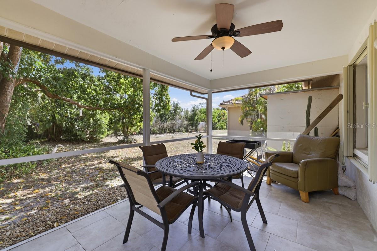 SPANISH GARDENS - Residential