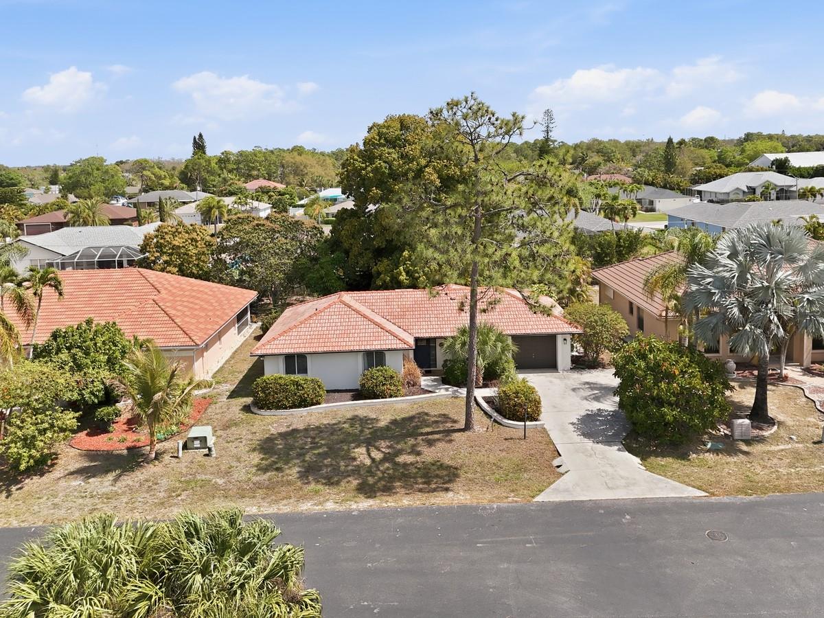 SPANISH GARDENS - Residential