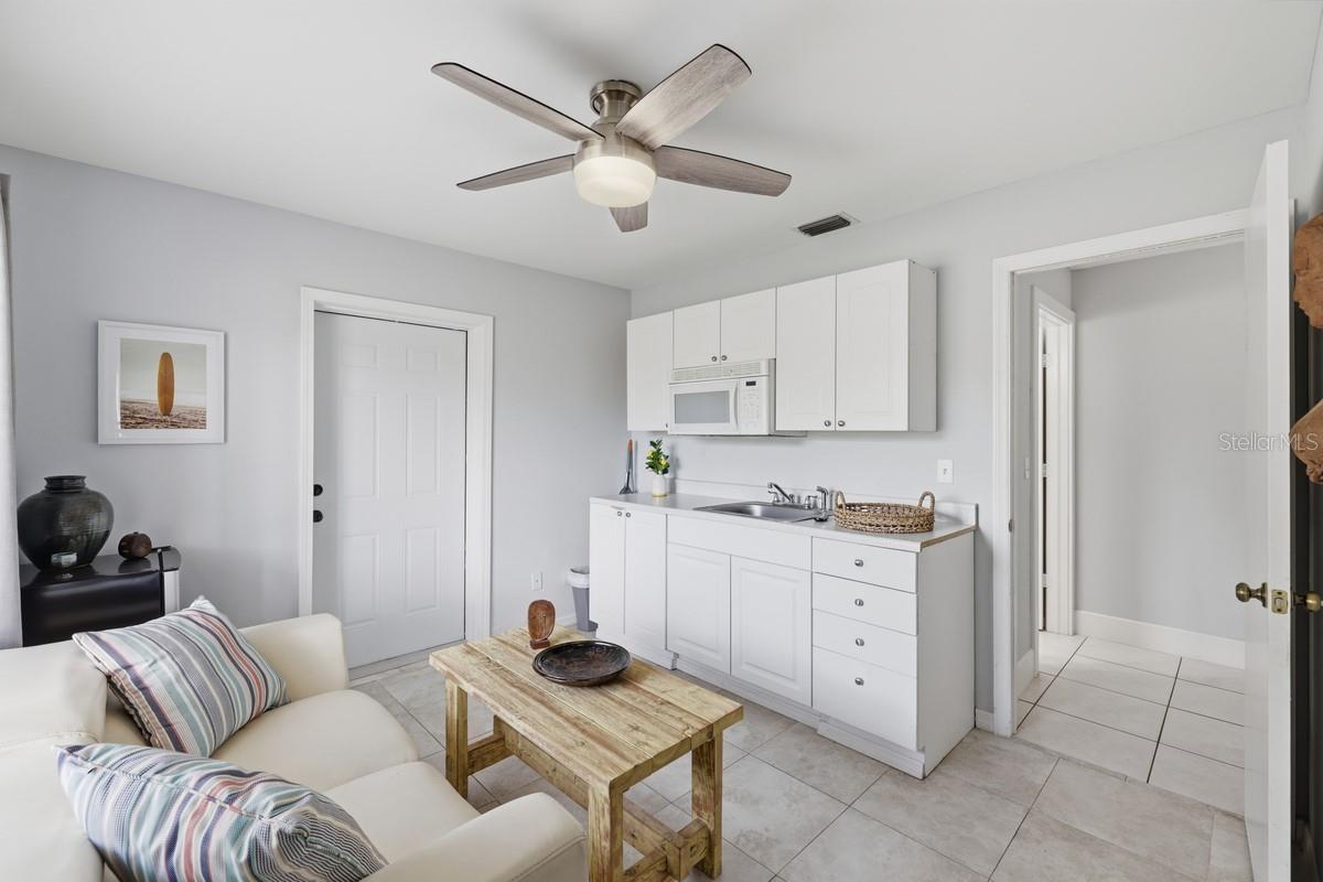 SPANISH GARDENS - Residential