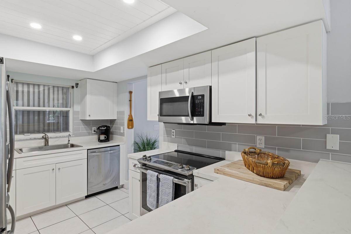 SPANISH GARDENS - Residential