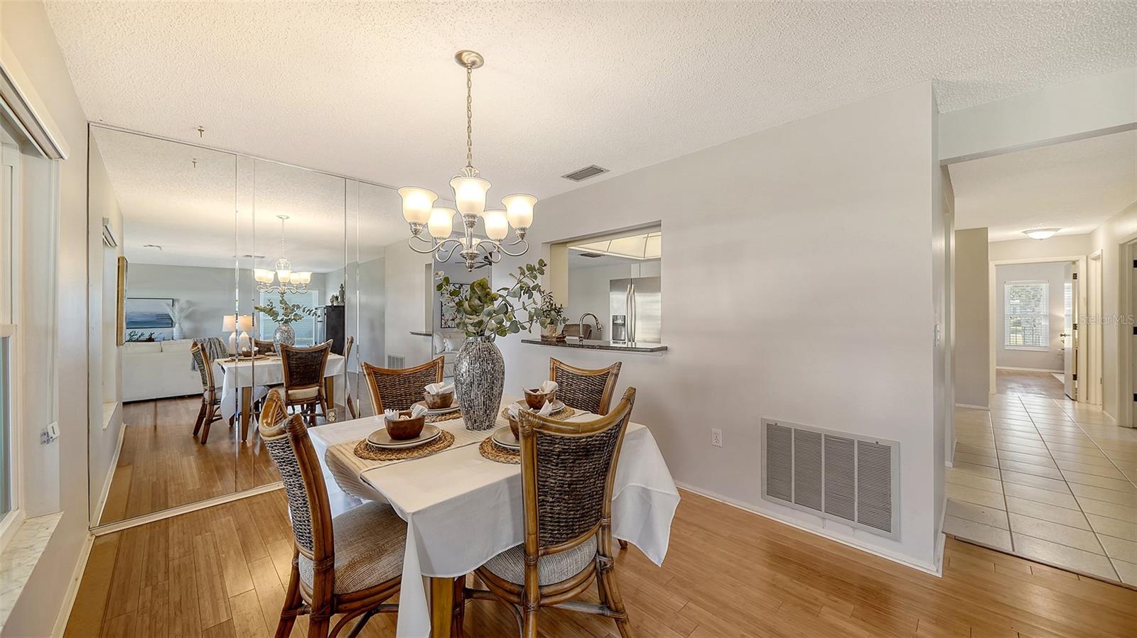 VILLAGE GREEN OF BRADENTON SEC 9 - Residential