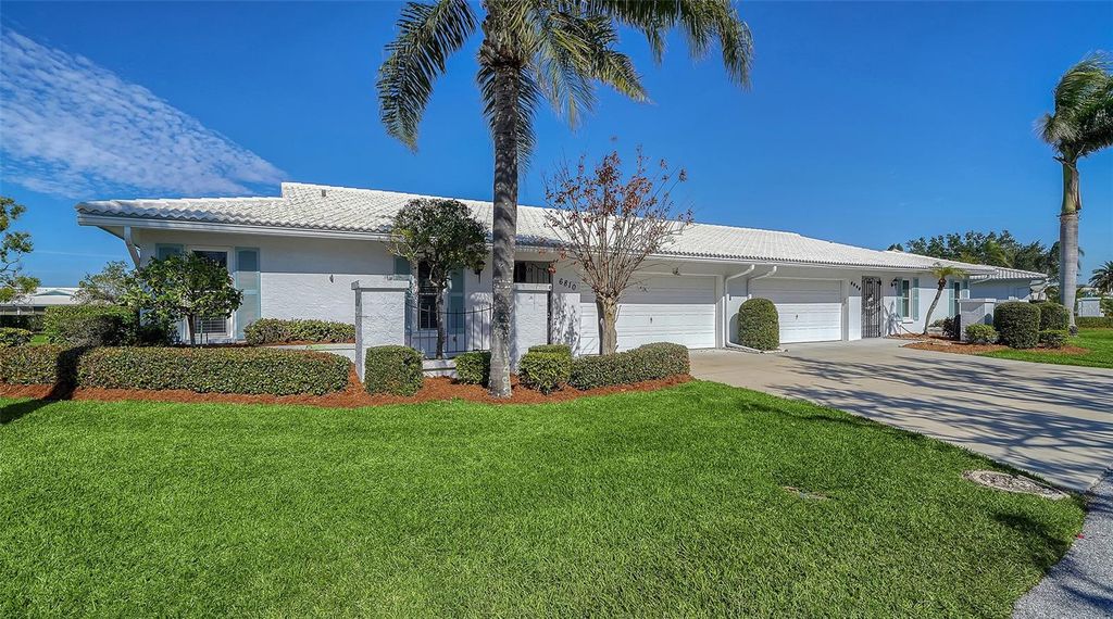 Photo of 6810 9th Avenue W, Bradenton, FL 34209 (MLS # A4679325)