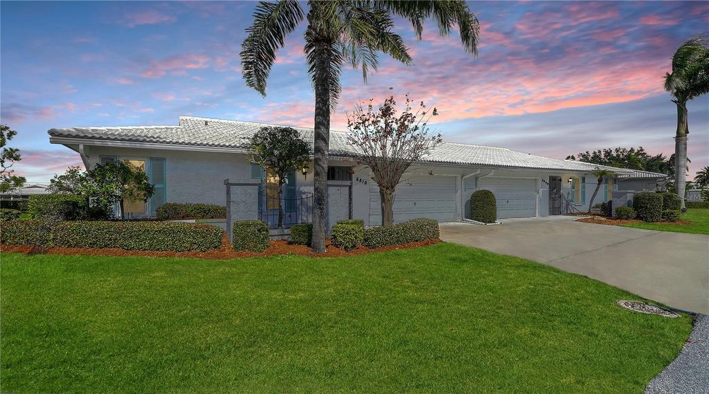 Photo of 6810 9th Avenue W, Bradenton, FL 34209 (MLS # A4679325)