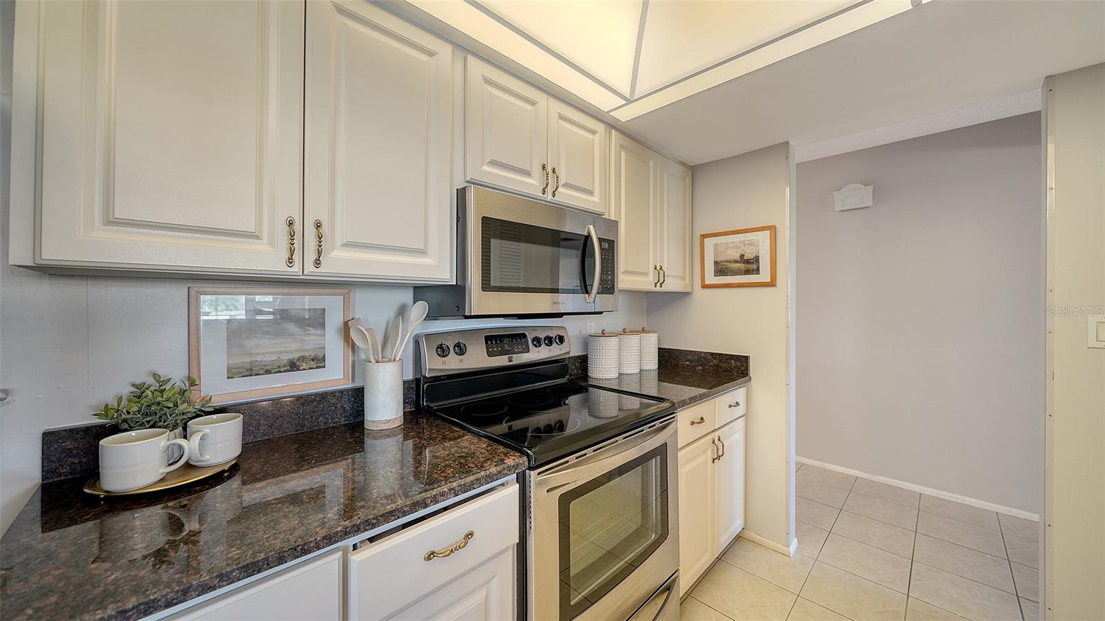 VILLAGE GREEN OF BRADENTON SEC 9 - Residential