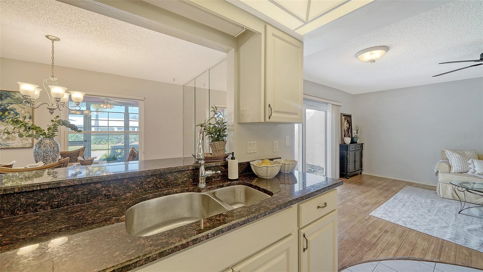 VILLAGE GREEN OF BRADENTON SEC 9 - Residential