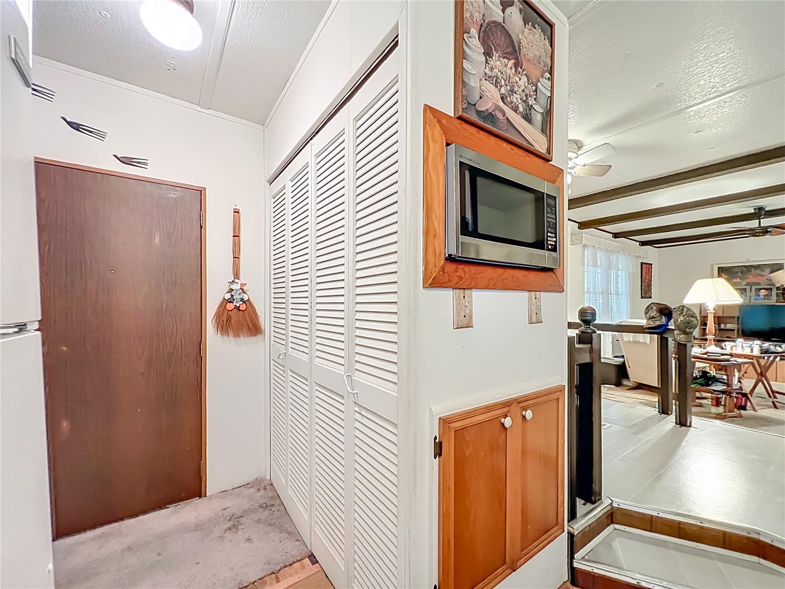 GOLDEN HOLIDAY - Residential