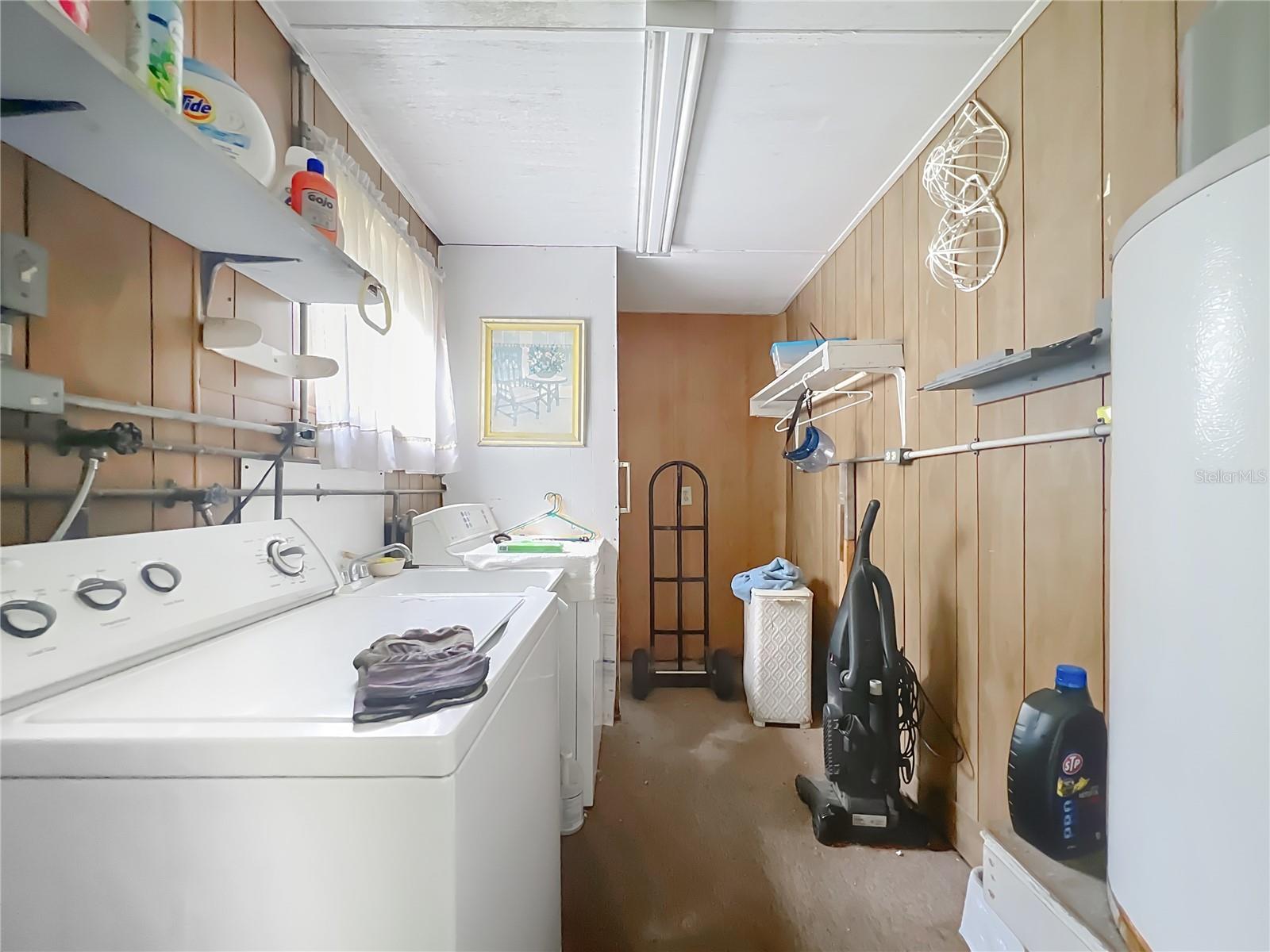 GOLDEN HOLIDAY - Residential