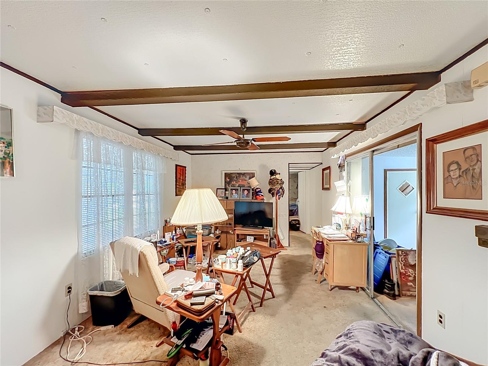 GOLDEN HOLIDAY - Residential