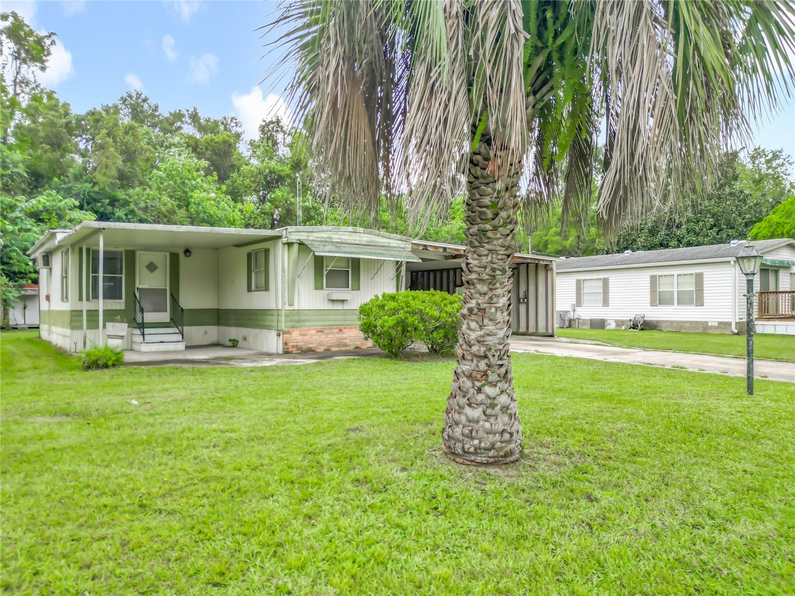 GOLDEN HOLIDAY - Residential