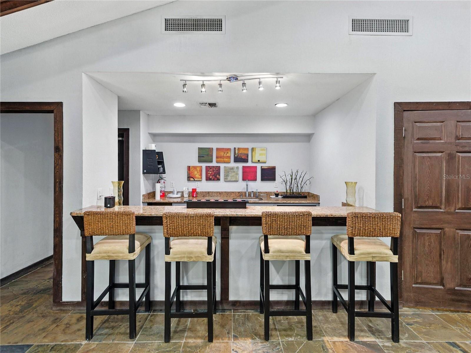 STONE CREEK POINTE A CONDOMINI - Residential