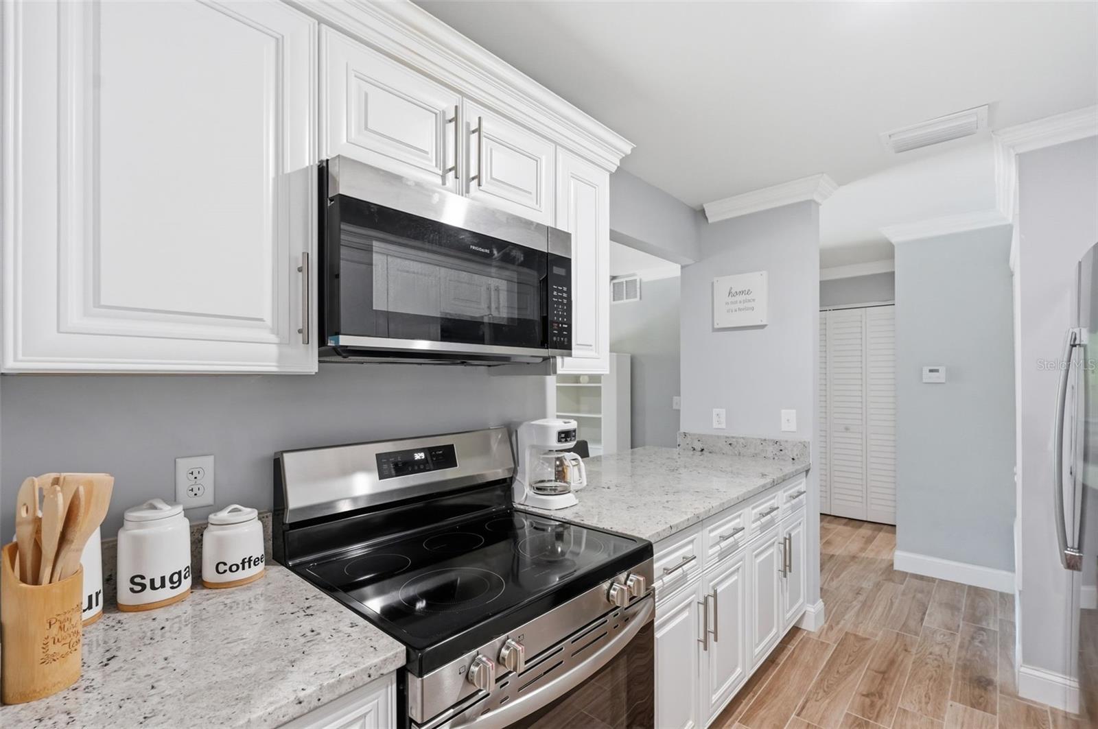 STONE CREEK POINTE A CONDOMINI - Residential