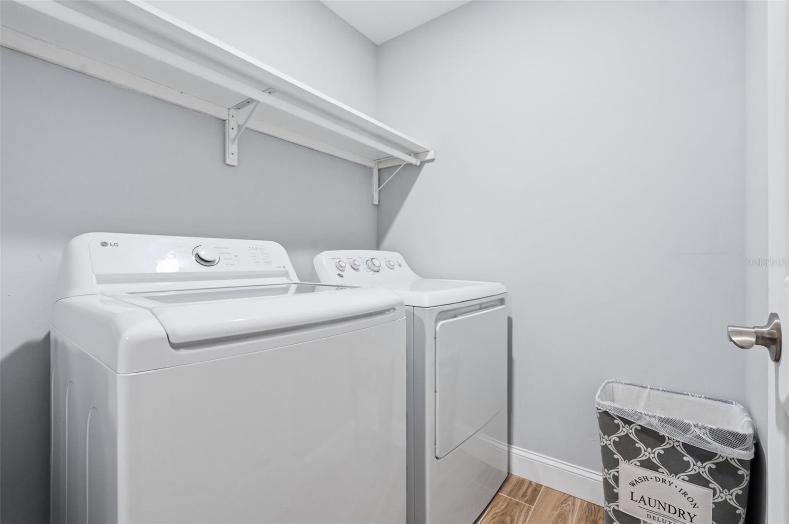 STONE CREEK POINTE A CONDOMINI - Residential