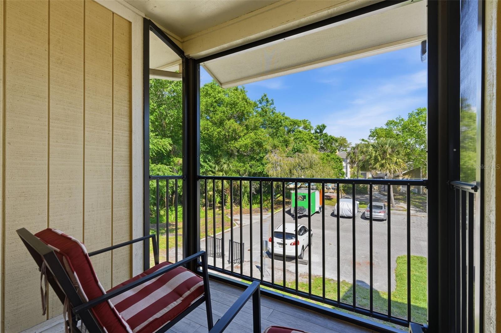 STONE CREEK POINTE A CONDOMINI - Residential