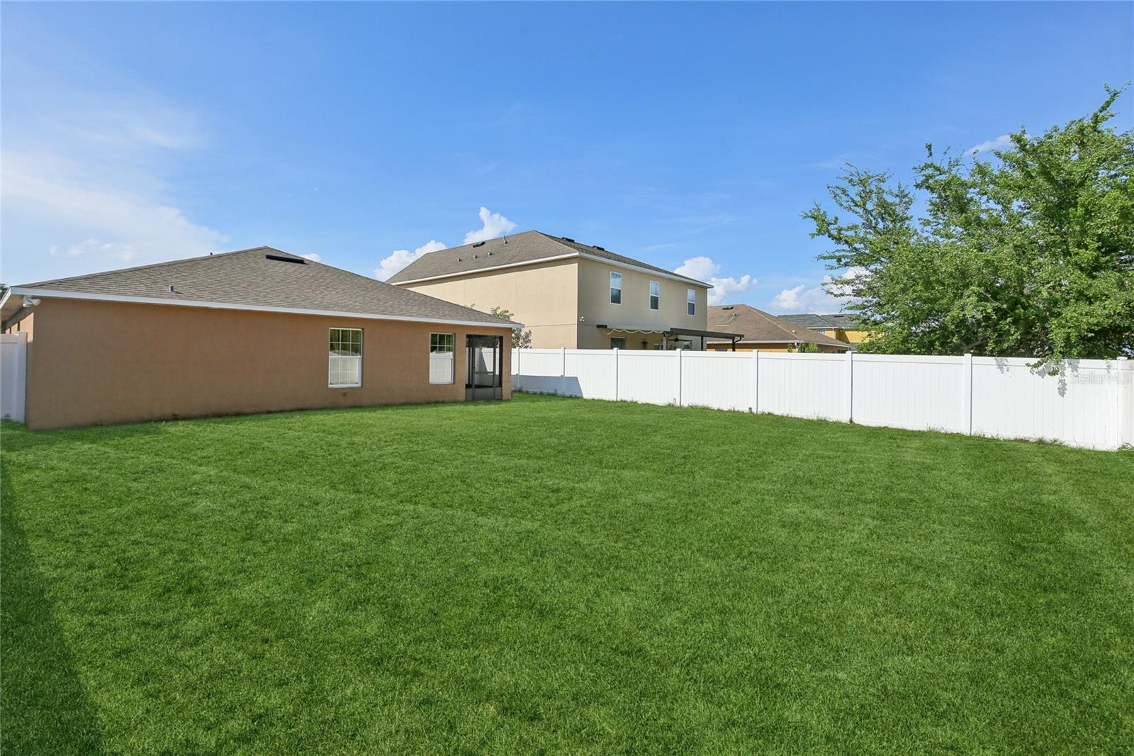 LAKES TR 02 - Residential Lease