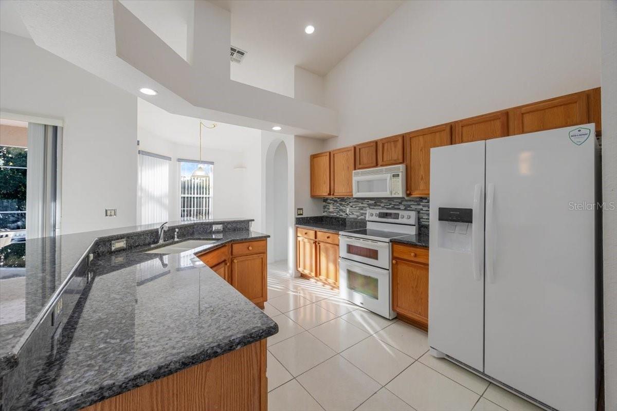 HIGHLANDS RESERVE PHASES 3A & 3B - Residential Lease