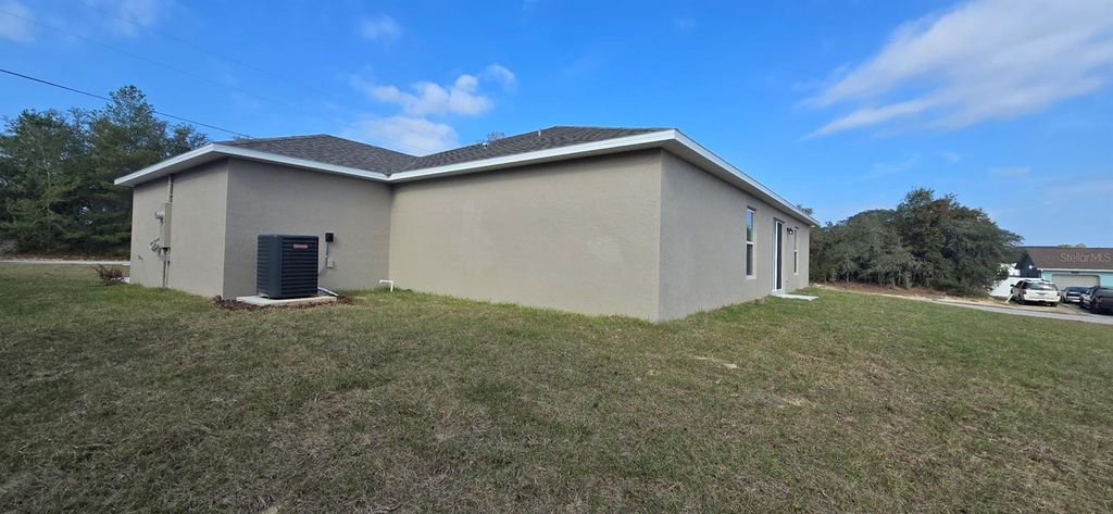 Photo of 17159 SW 42nd Terrace, Ocala, FL 34473 (MLS # OM714147)
