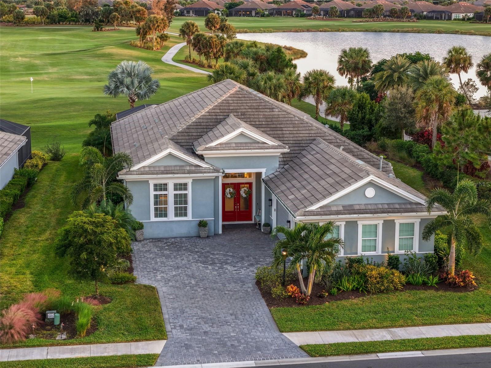 AZARIO ESPLANADE - Residential