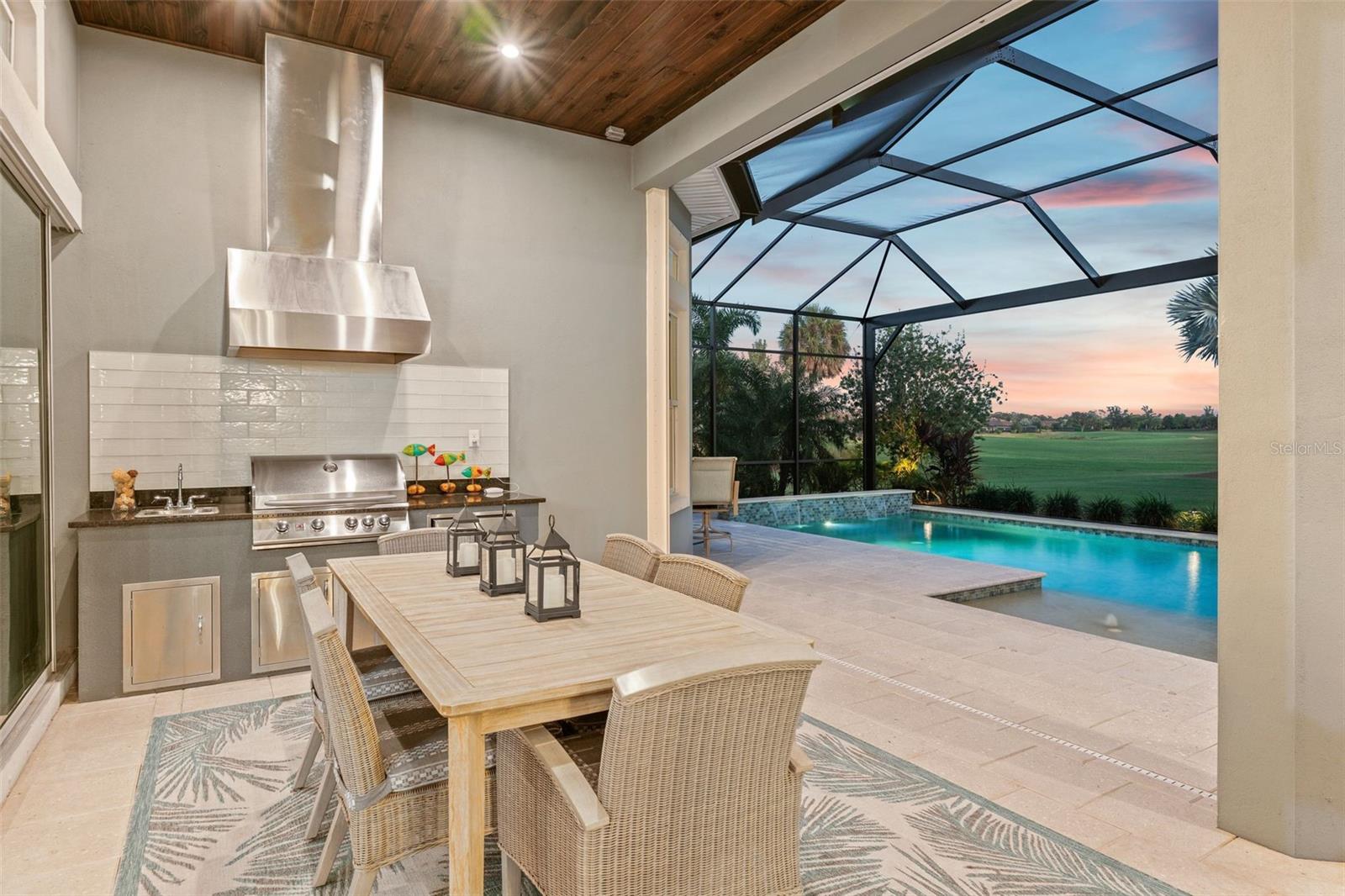 AZARIO ESPLANADE - Residential