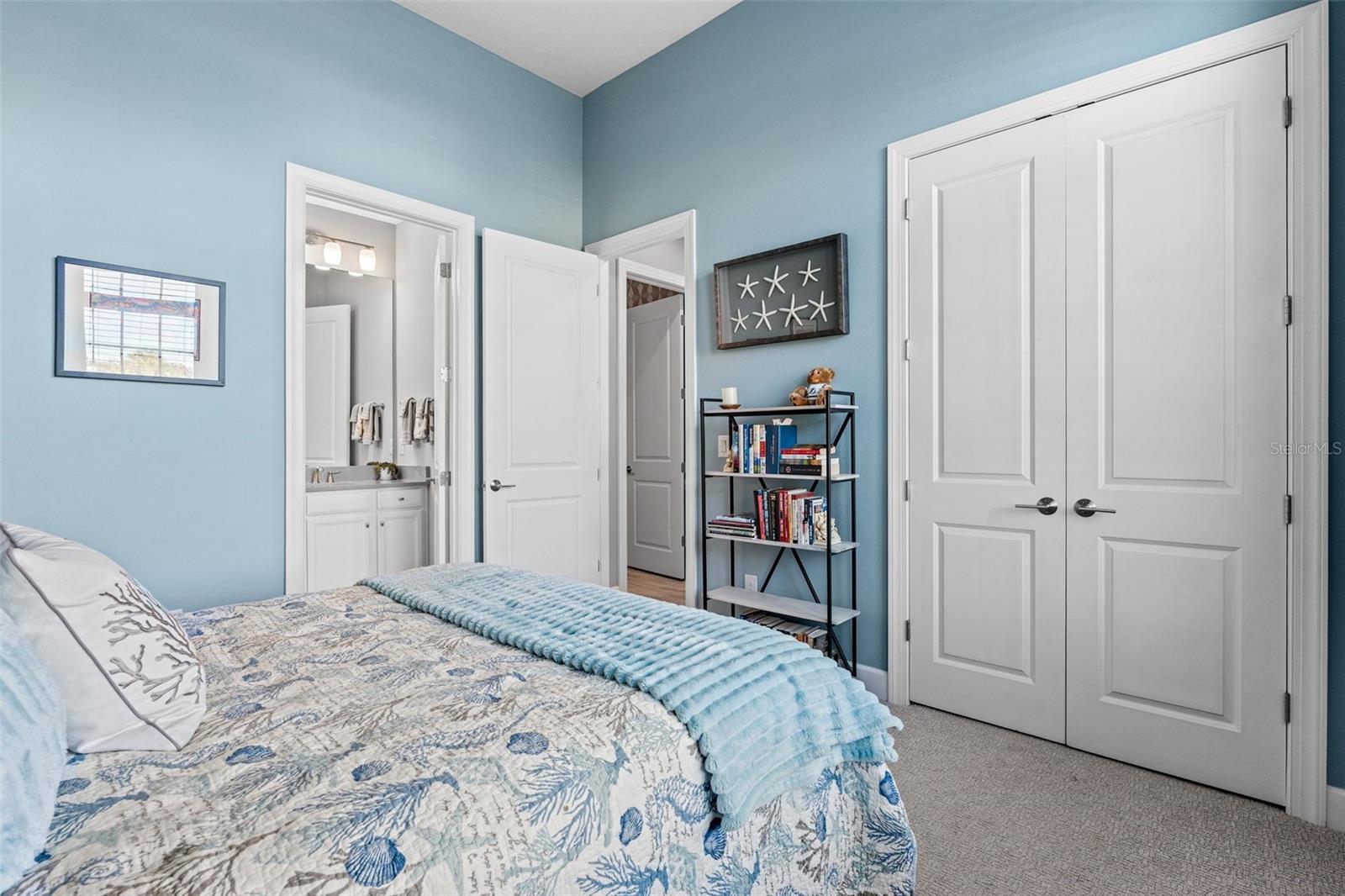 AZARIO ESPLANADE - Residential