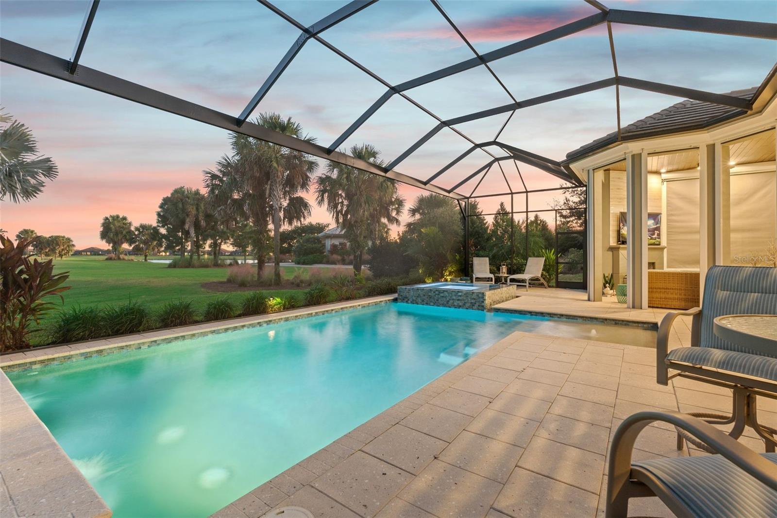 AZARIO ESPLANADE - Residential