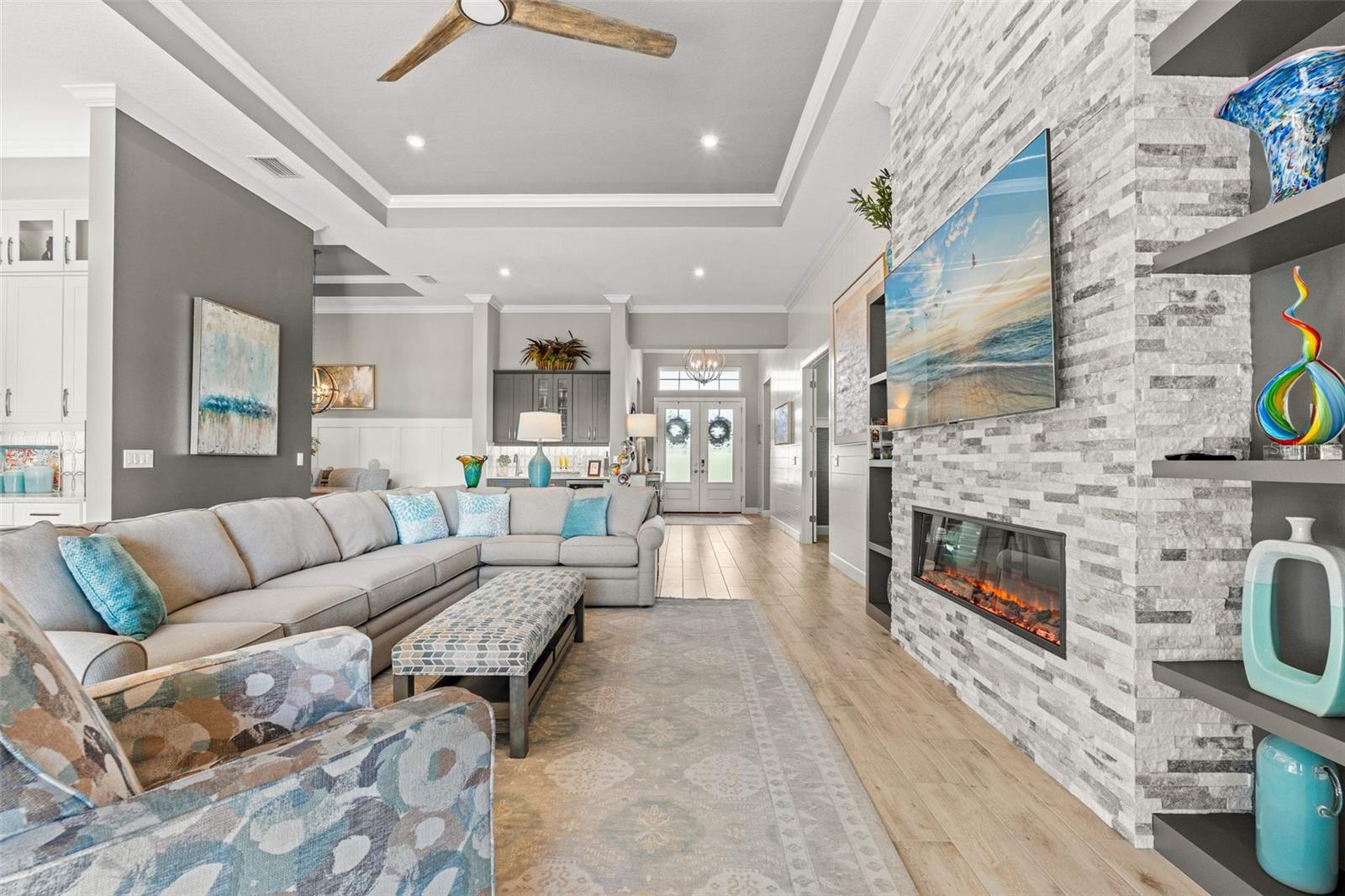 AZARIO ESPLANADE - Residential