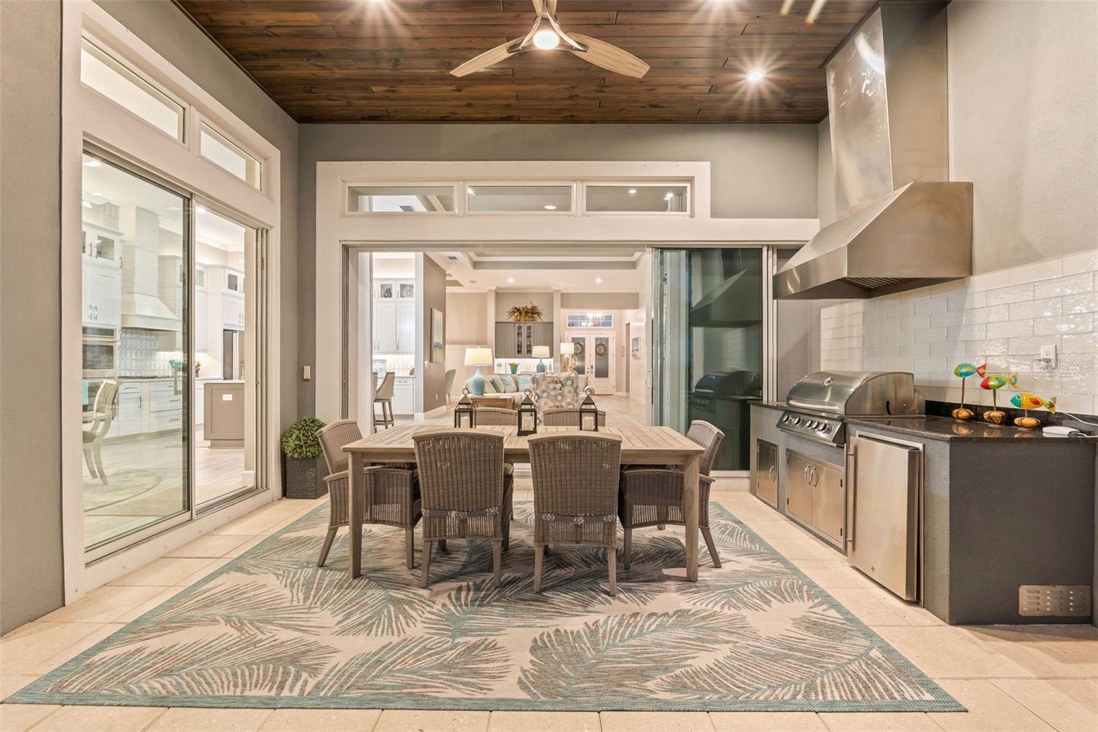 AZARIO ESPLANADE - Residential