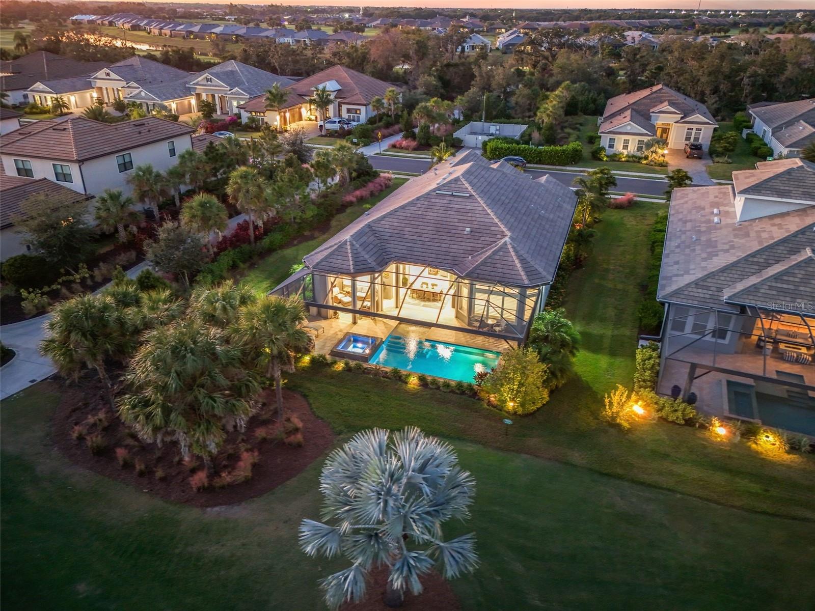 AZARIO ESPLANADE - Residential