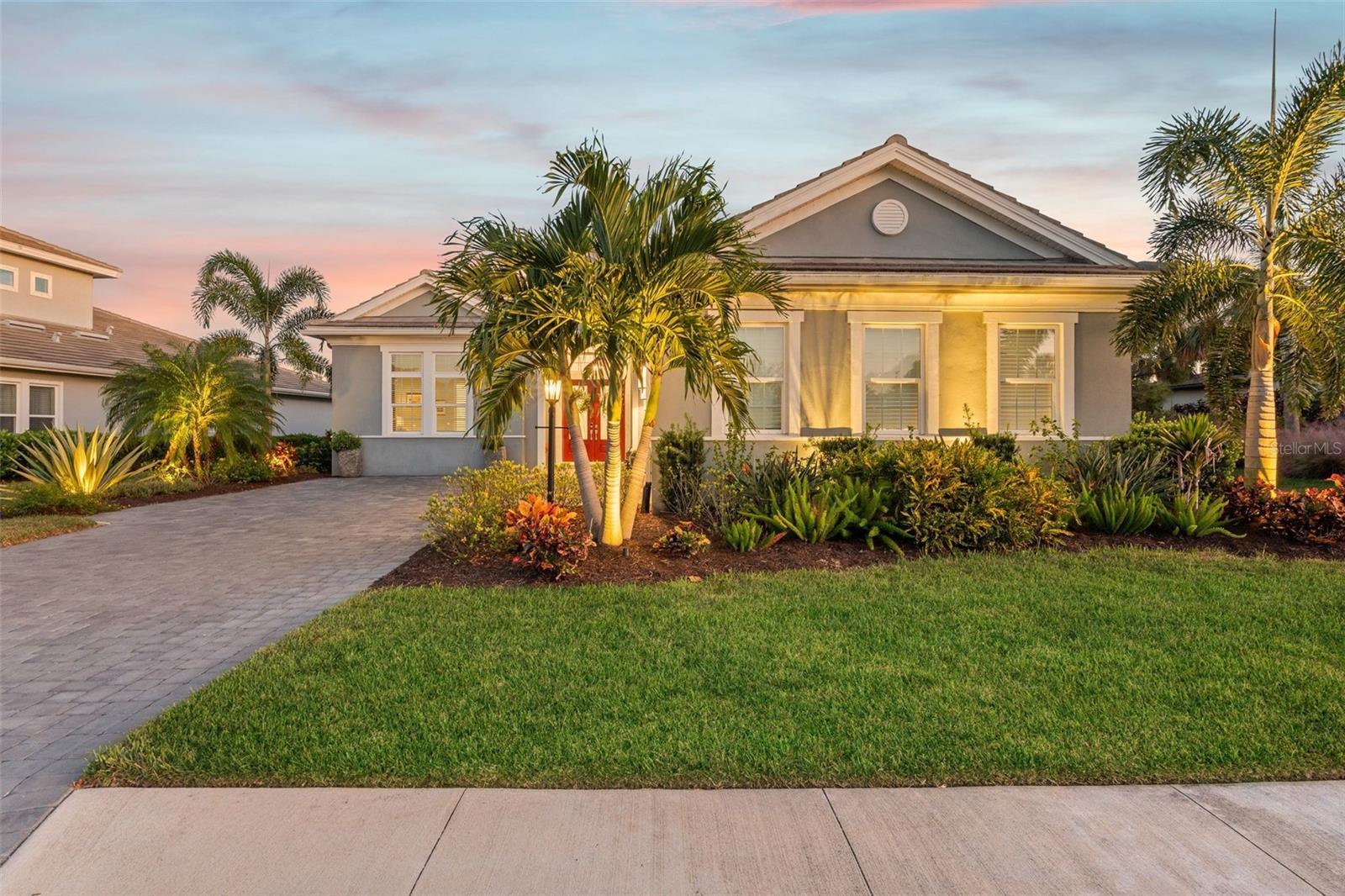 AZARIO ESPLANADE - Residential