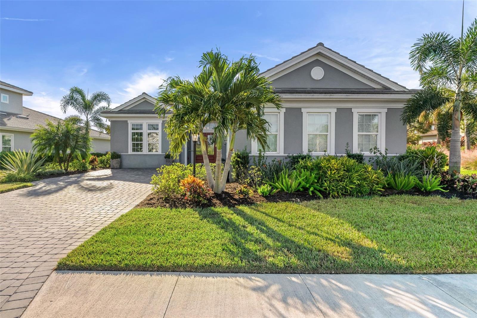 AZARIO ESPLANADE - Residential