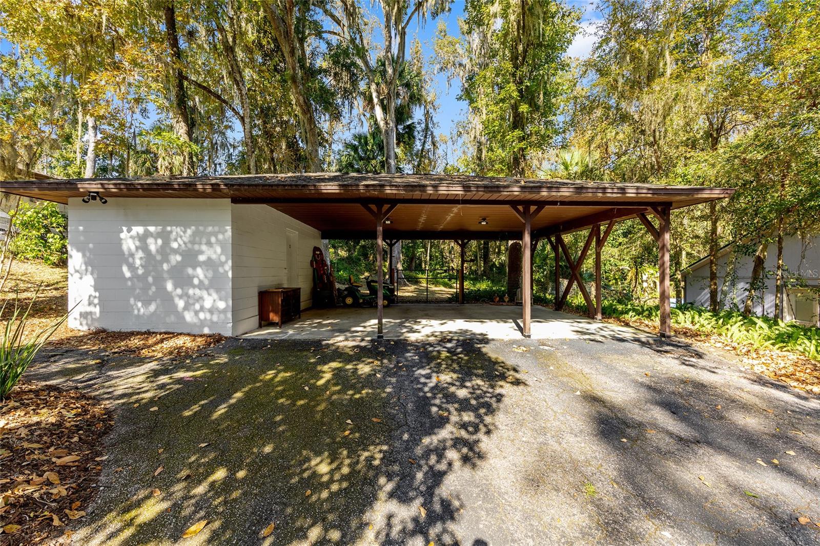 JAMES MCINTOSH SUB - Residential