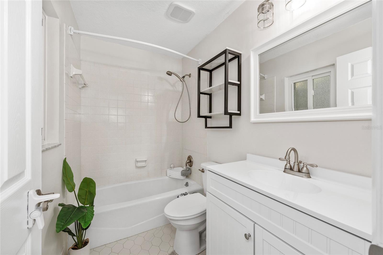 JAMES MCINTOSH SUB - Residential