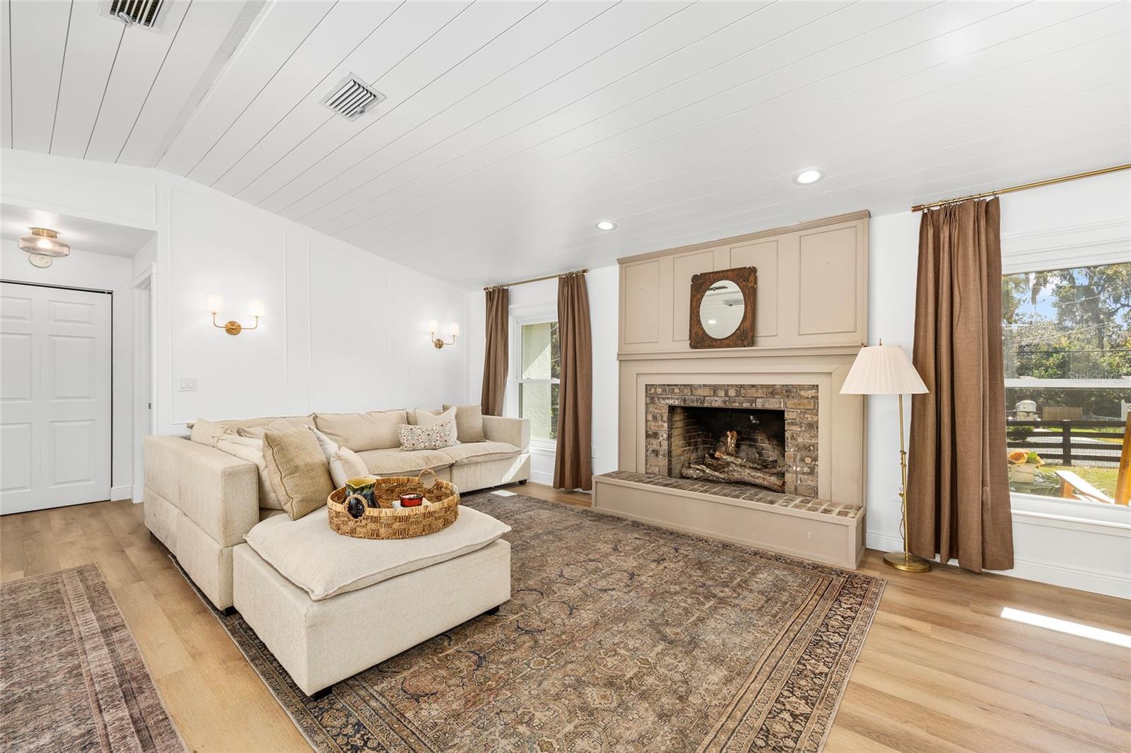 JAMES MCINTOSH SUB - Residential