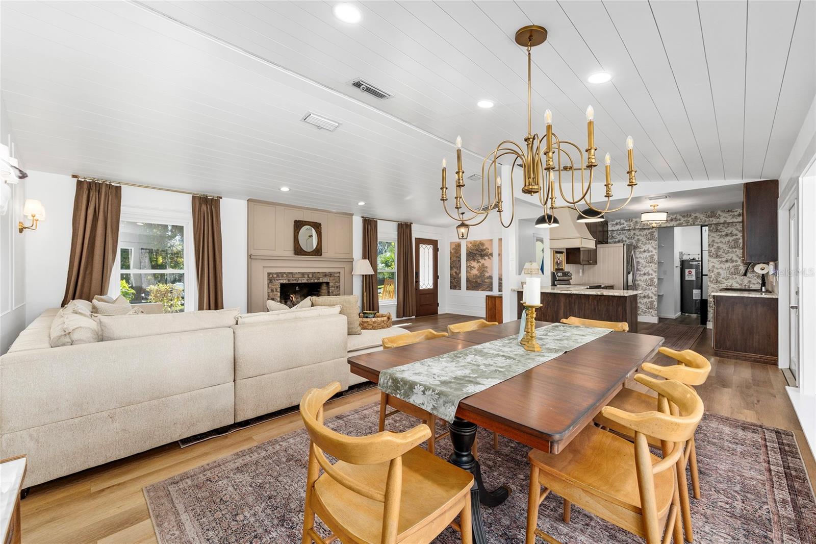 JAMES MCINTOSH SUB - Residential