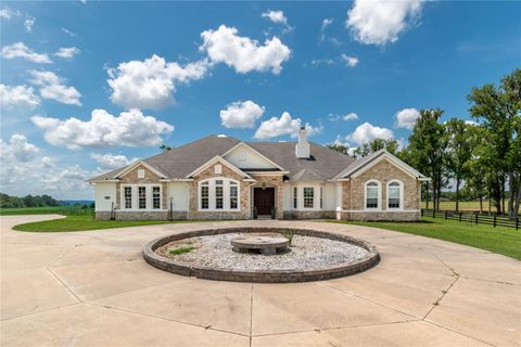 Tiny photo for 5450 NW 100th Street, Ocala, FL 34482 (MLS # OM725238)