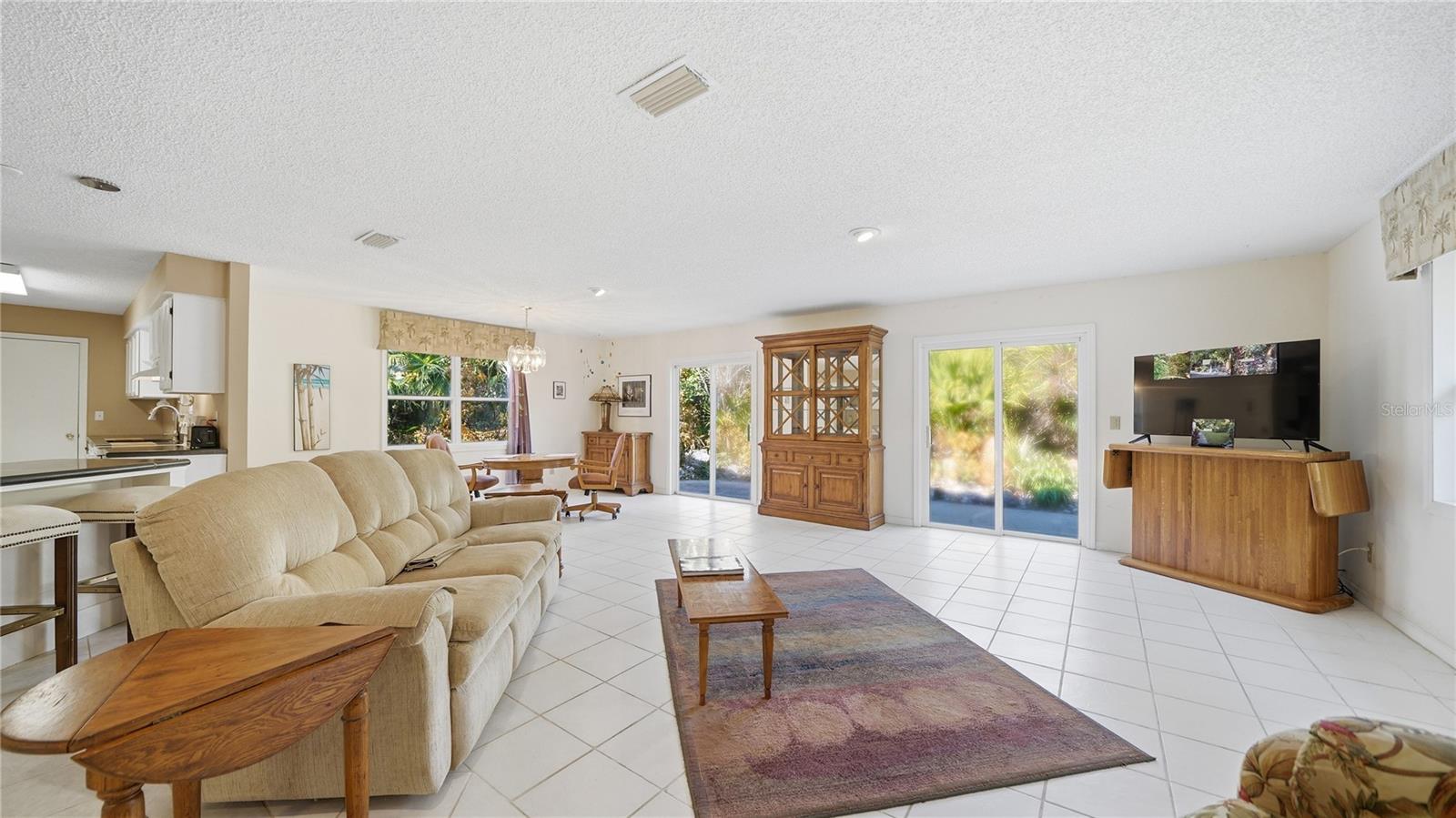 SUNSET PARK - Residential