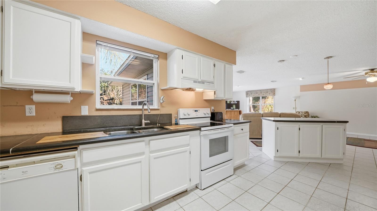 SUNSET PARK - Residential