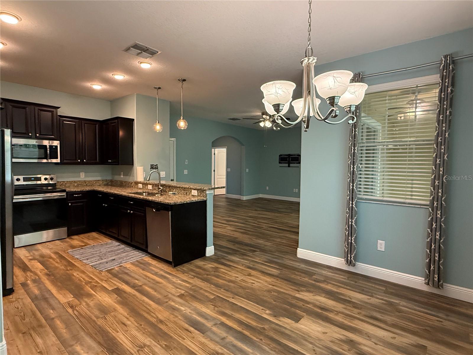 GRAND HAMPTON - Residential Lease