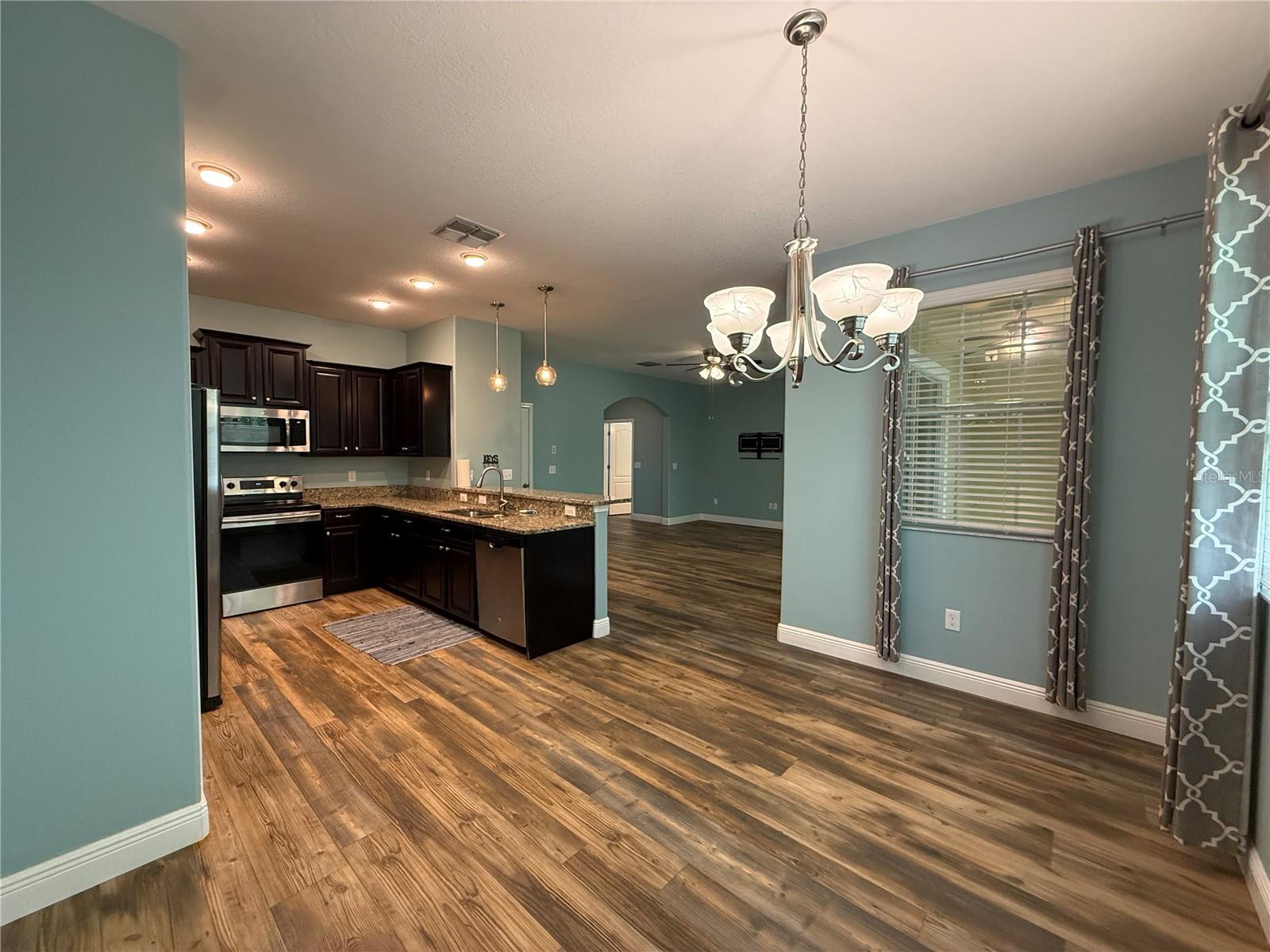 GRAND HAMPTON - Residential Lease