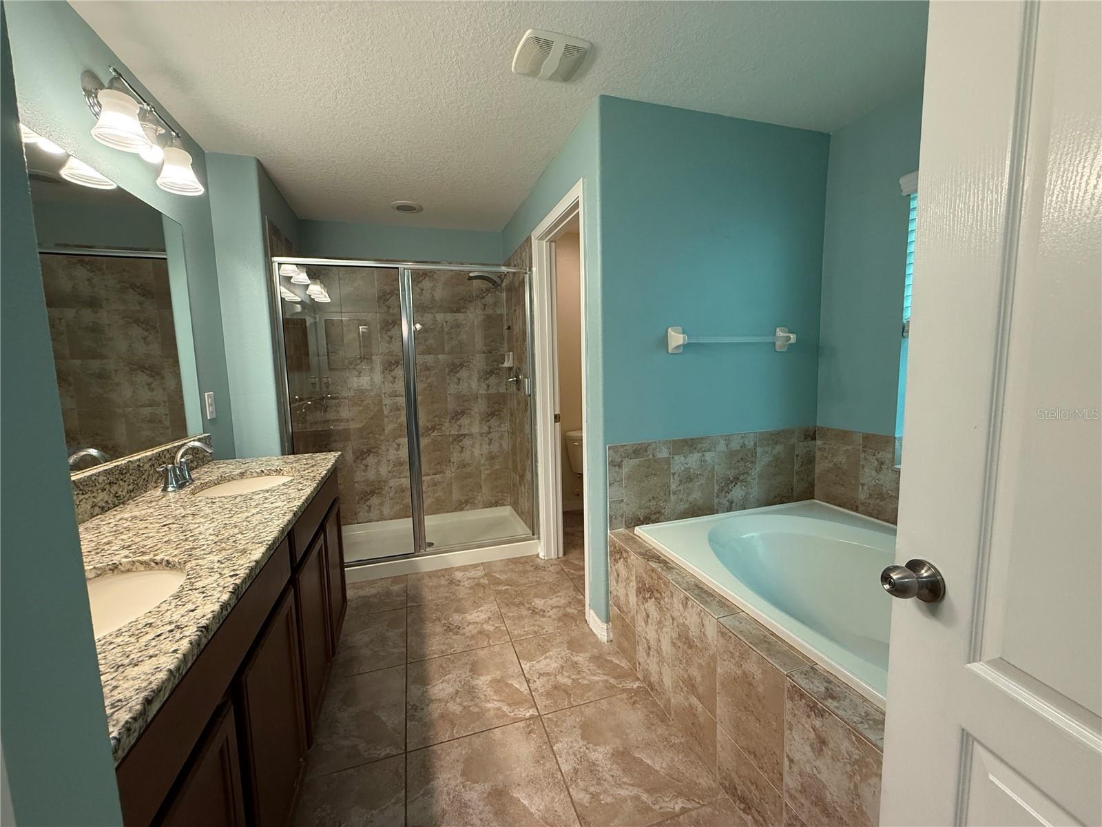 GRAND HAMPTON - Residential Lease