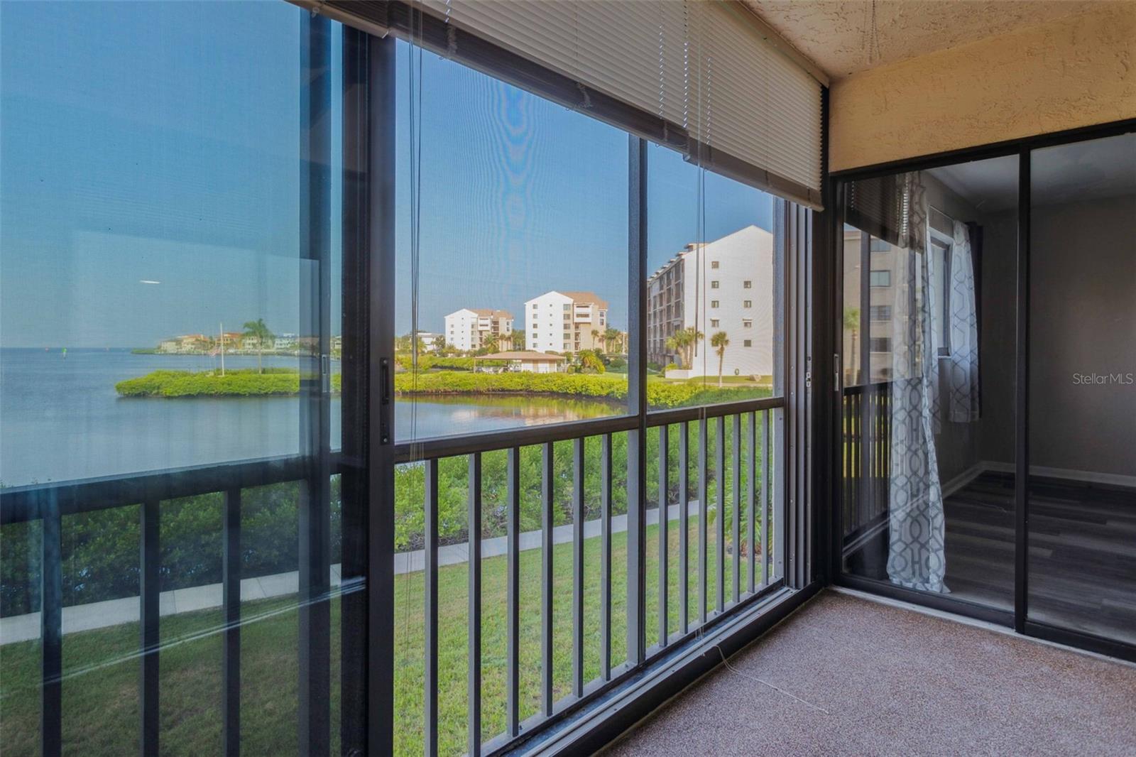 SAND PEBBLE POINTE CONDO 01 AMD 02 - Residential