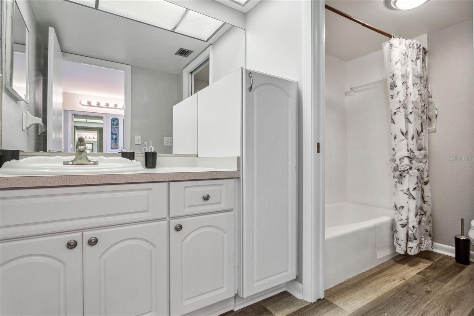 SAND PEBBLE POINTE CONDO 01 AMD 02 - Residential