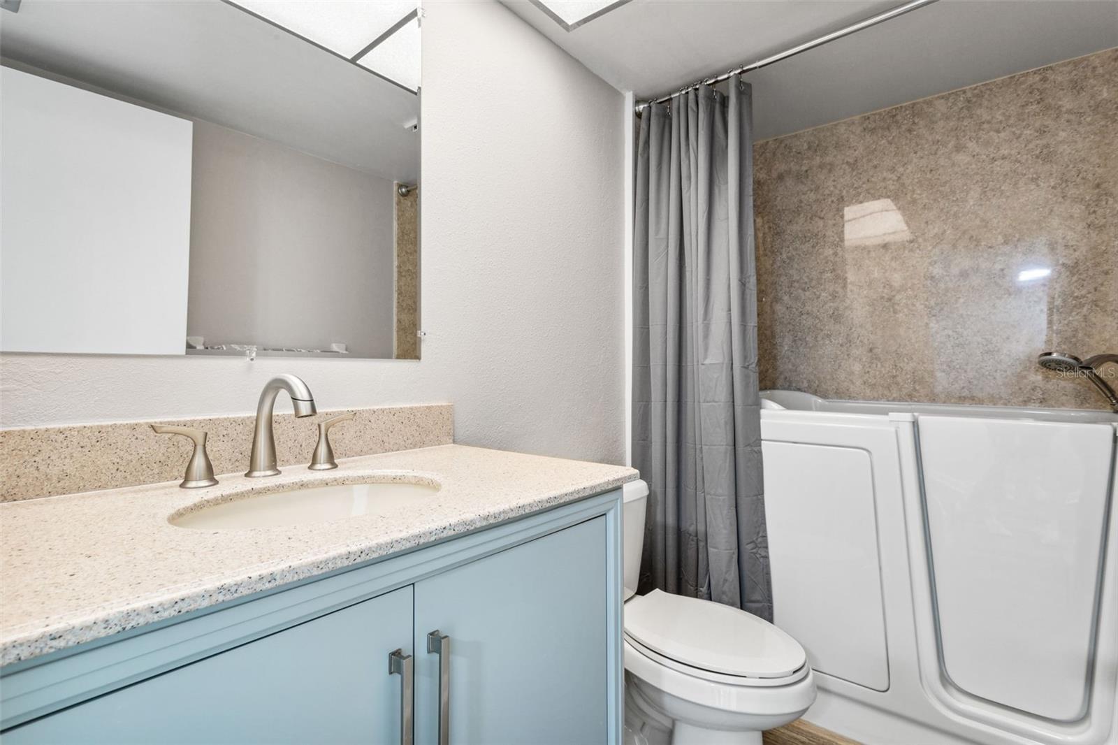 SAND PEBBLE POINTE CONDO 01 AMD 02 - Residential