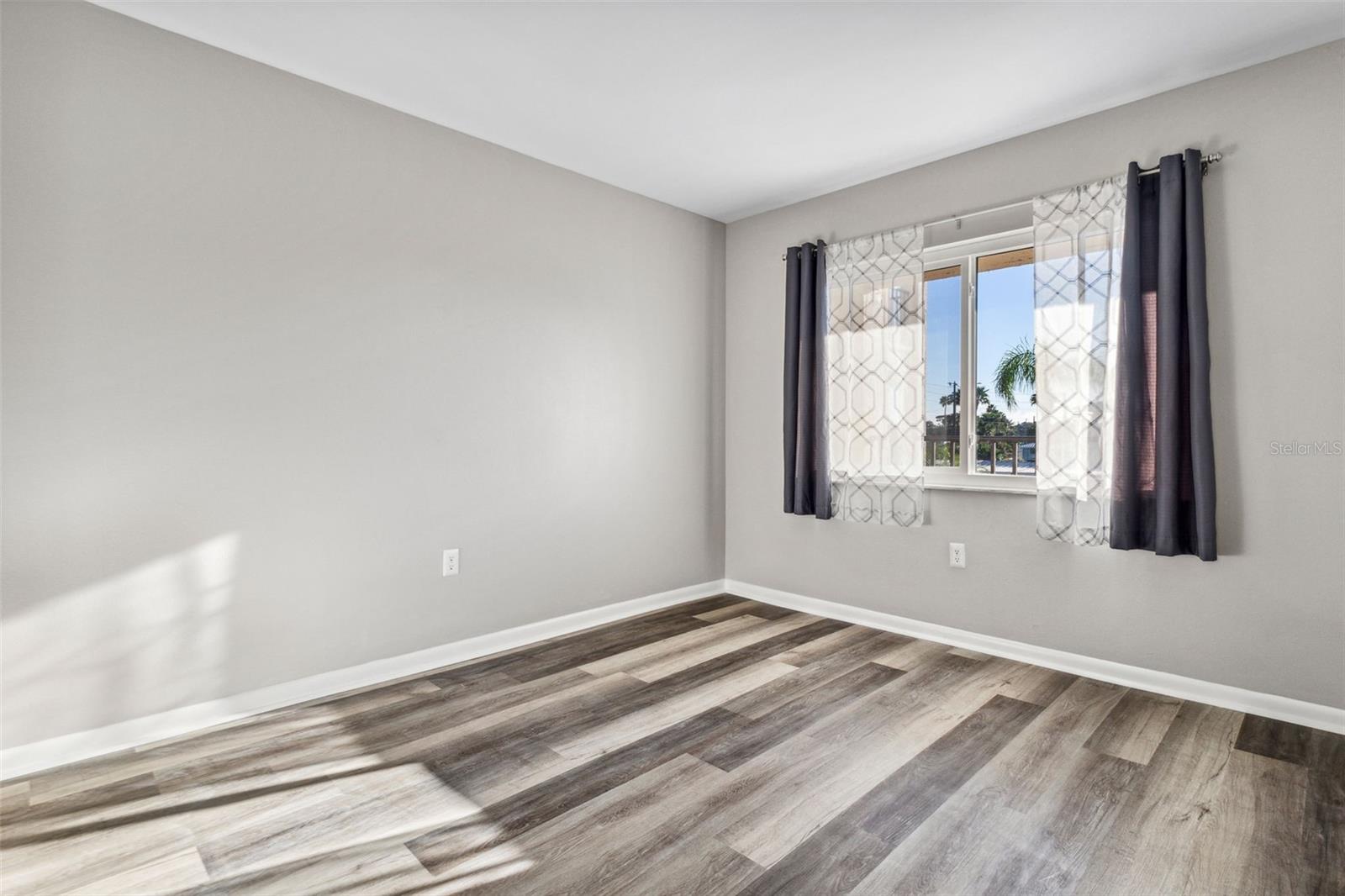 SAND PEBBLE POINTE CONDO 01 AMD 02 - Residential