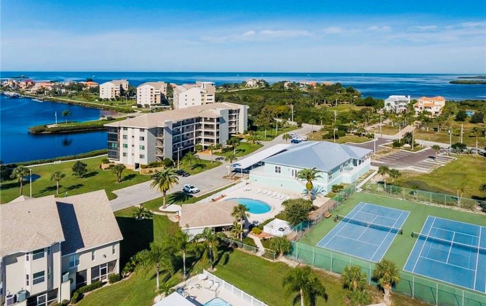 SAND PEBBLE POINTE CONDO 01 AMD 02 - Residential